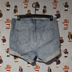 Torrid Feel The Fit Denim Cuffed Plus Size Shorts Size 16